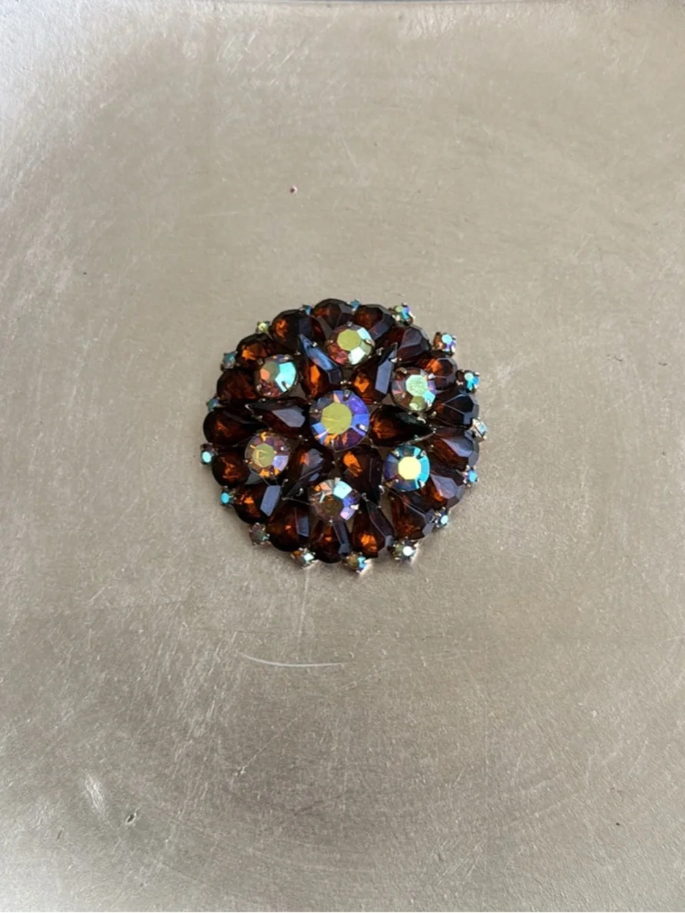 Vintage Juliana D&E Topaz Brown Crystal Cluster Brooch Pin Iridescent